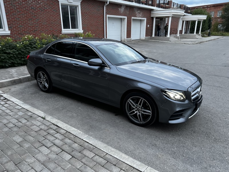 Mercedes Benz