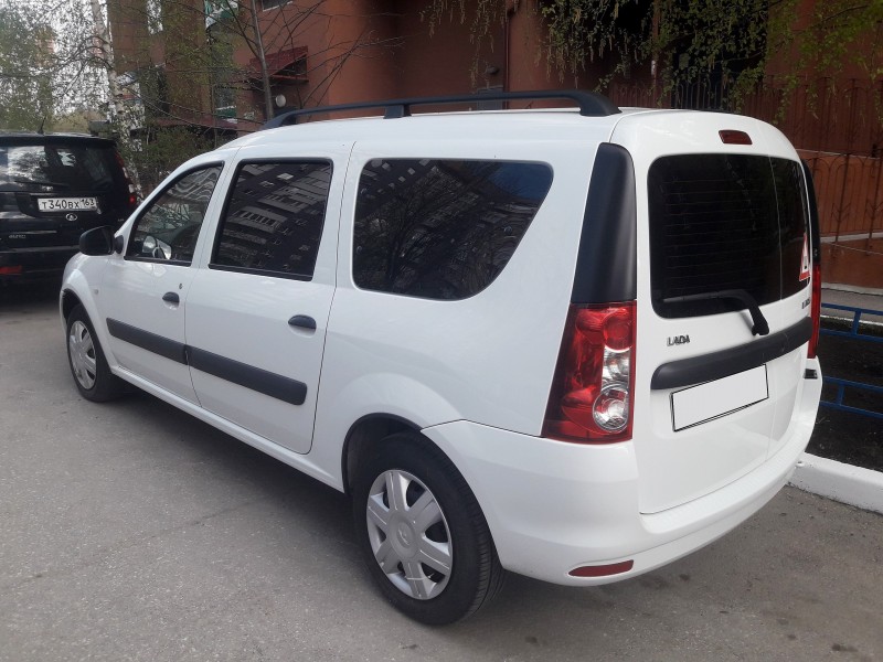 LADA  Largus