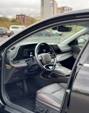 Hyundai Granduer